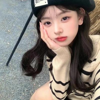 拳头在哭泣